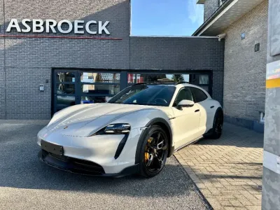 Porsche Taycan 4 Cross Turismo FULL OPTION !!